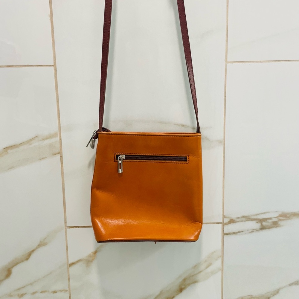 Vera Pella authentic Italian Leather Two-Tone  Leather crossbody Shoulder Bag - Picture 4 of 16